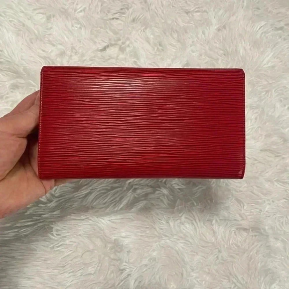 Louis Vuitton Red Epi International Wallet - Picture 3 of 14